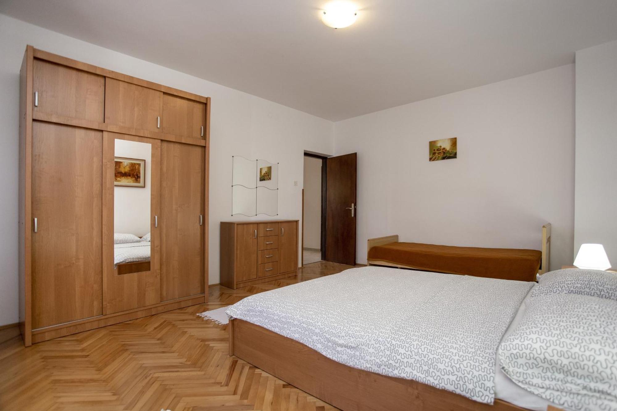 With A Parking Space - 20535 Rovinj