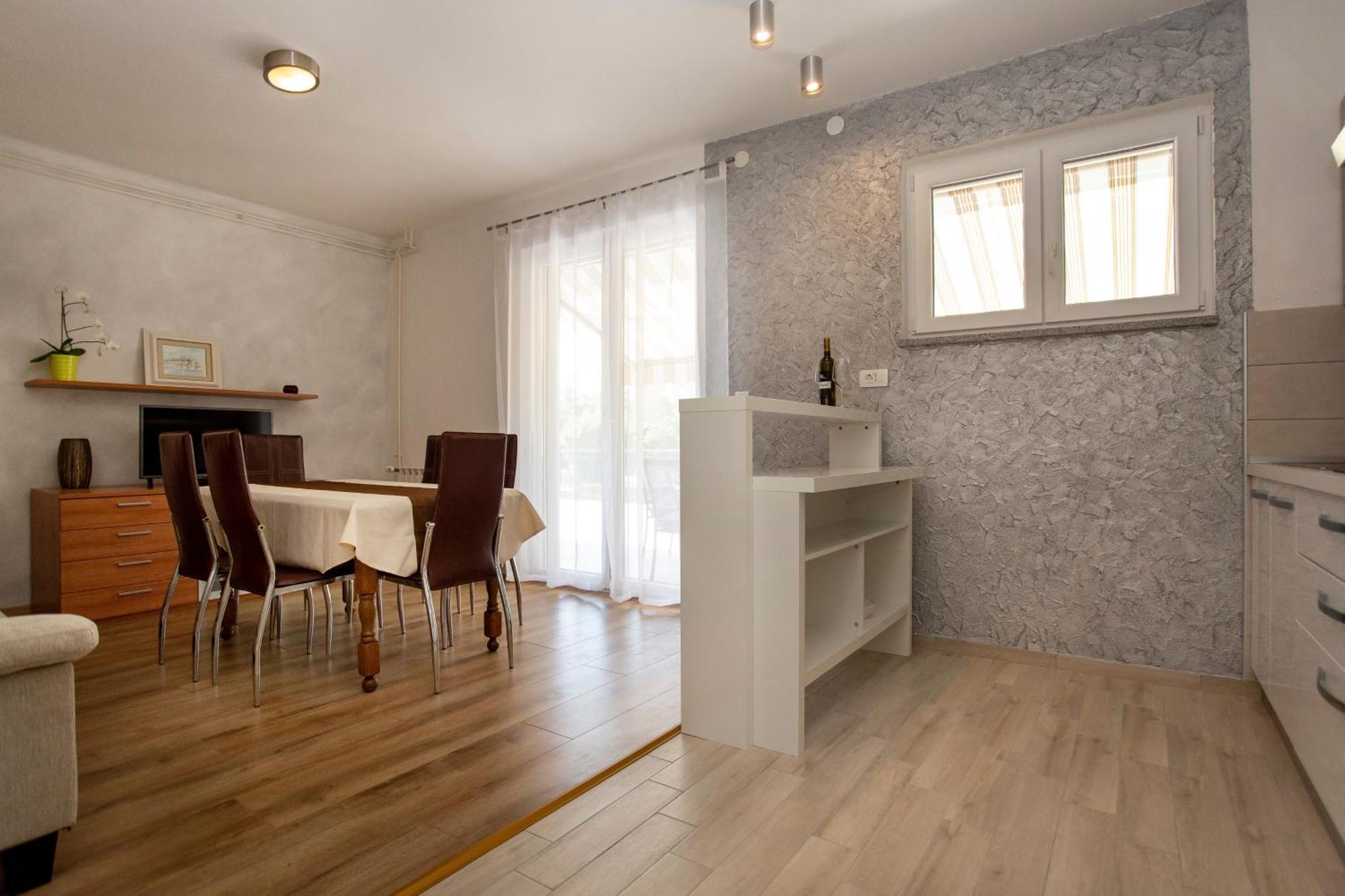 Apartment With A Parking Space - 20535 *